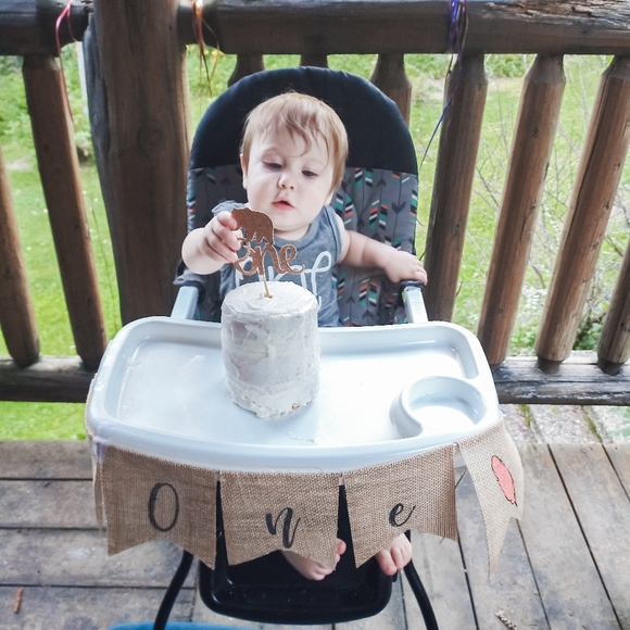 "One" 1st birthday banner - Picture 2 of 2